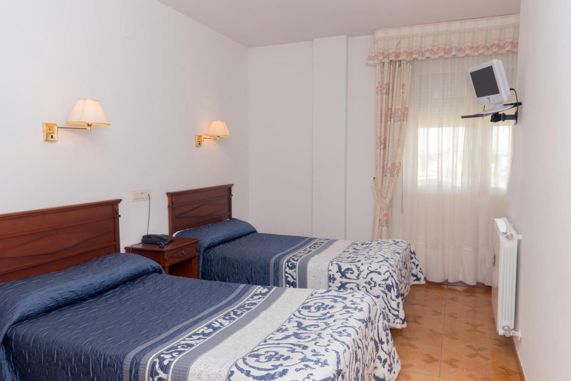 Hotel Avenida III Villadangos del Páramo Pokoj fotografie